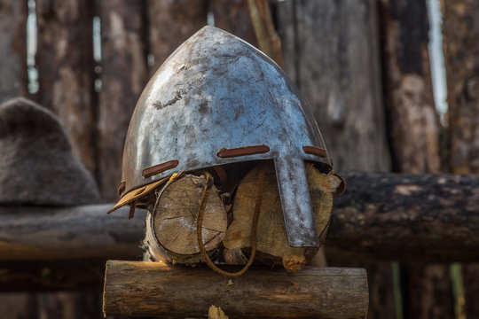 Viking helm 