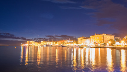 Obraz premium Porec/Kroatien bei Nacht
