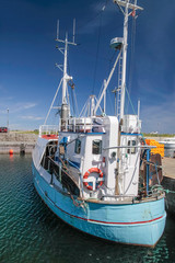 Alter Fischkutter im Hafen