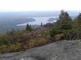 Lac vue des rochers