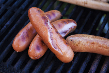 Cracked grilled sausages