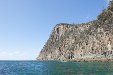 Fototapeta na wymiar Cliff coast Bruny Island Tasmania southern ocean