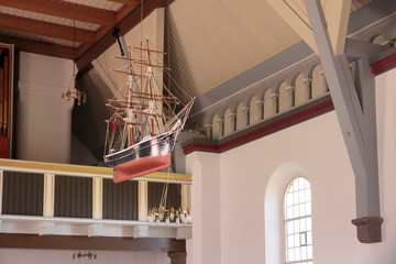 Segelschiff in der Kirche auf Bornholm