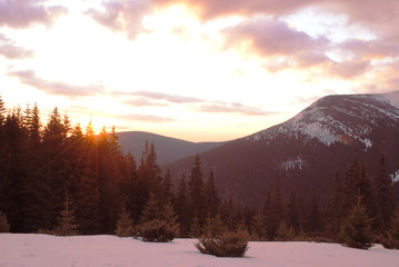 Fototapeta na wymiar Mountain background, sunrise