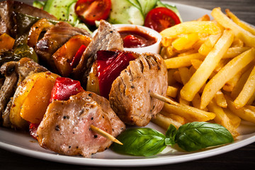 Grilled meat and vegetables 