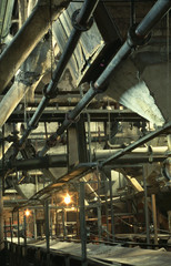 Kohlebunker eines Braunkohle-Heizkraftwerkes 