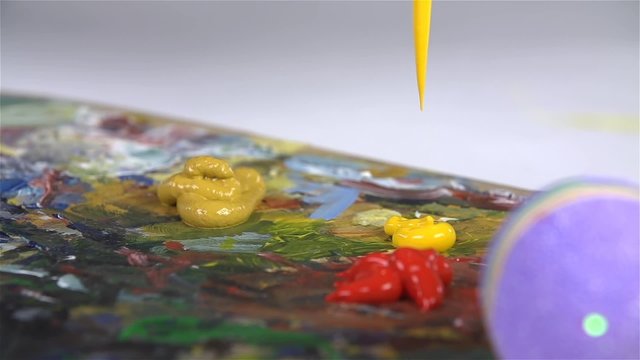 Yellow color falling on palette