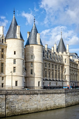 Fototapeta na wymiar La Conciergerie in Paris