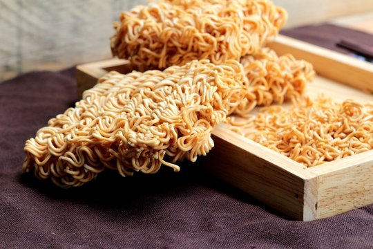 Dry Instant Noodle - Asian Ramen