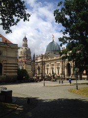Dresden, Blick auf Frauenkirche und Kunstakademie