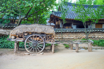 Fototapeta na wymiar Folk Village,Traditional Korean style architecture in Suwon,Kore