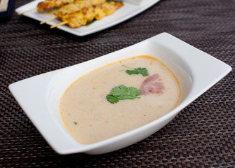 Tom yum soup