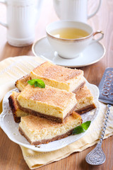 Honey and spicy cheesecake bars