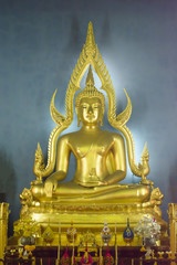 Fototapeta premium Model of Phra phuttha chinnararath in the marble temple or Wat Benchamabophit Dusitvanaram in Bangkok, Thailand 