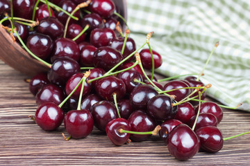 cherries in the bowl