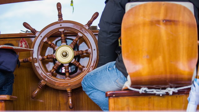 Ship control steering wheel