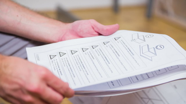 Reading manual for assembly