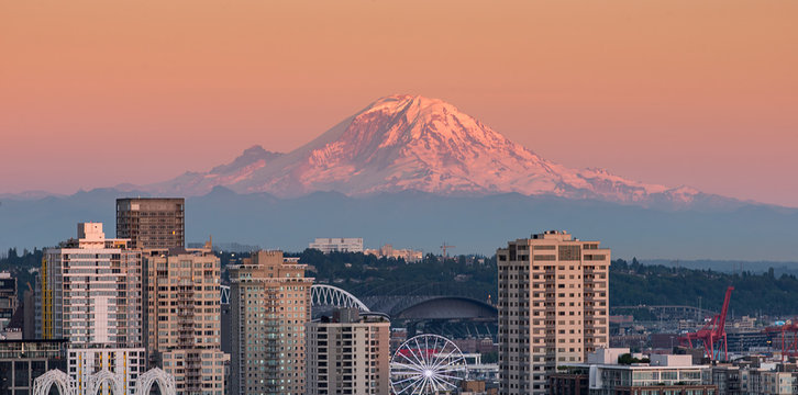 Seattle in the Evening with Space Needle