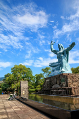 Fototapeta na wymiar 平和祈念像＠長崎平和公園