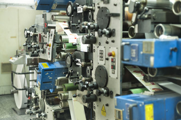 Printing labels on offset machine