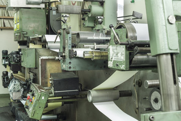 Printing labels on offset machine