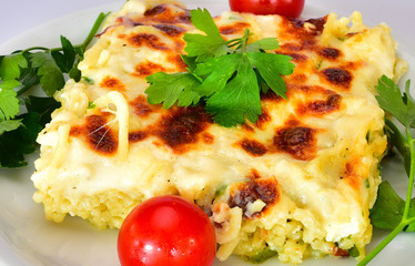 beşamel soslu fırın makarna tarifi