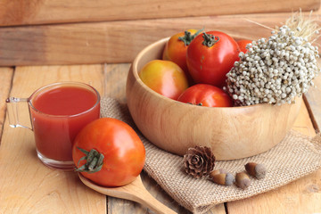 Tomato juice and fresh tomatoes