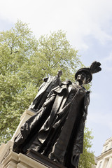 Statue of Queen Elizabeth & King George VI, The Mall, London
