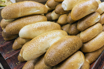 Arabische Sesambrötchen