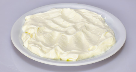 zeytinyağlı süzme yoğurt