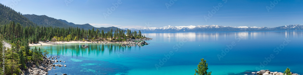 Poster High resolution panorama of Lake Tahoe with view on Sand Harbor State park