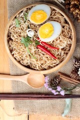 dry Instant noodles cooked put egg