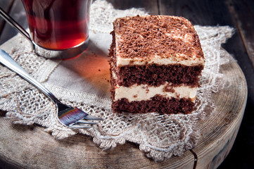 Chocolate pie with walnut cream