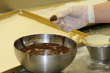 production of pralines 