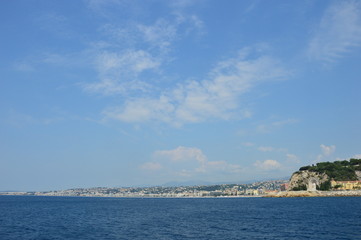 Fototapeta na wymiar Blick auf Nizza vom Meer aus