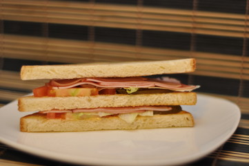 sendvіch with cheese and ham
