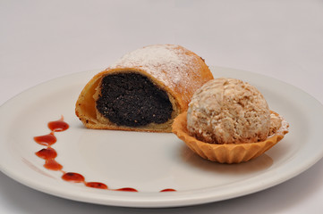 strudel with ice cream