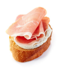 toasted bread with smoked meat