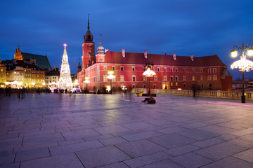 Obraz premium Royal Castle Square by Night in Warsaw