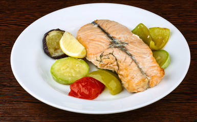 Salmon with grilled vegetables