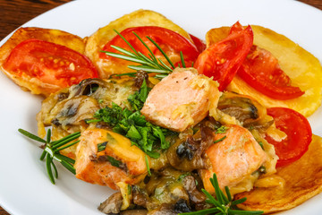 Salmon with grilled vegetables