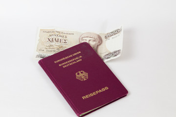 Eintausend Drachmen und Reisepass