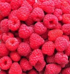 organic fresh raspberries background