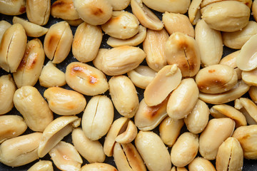 fried peanuts