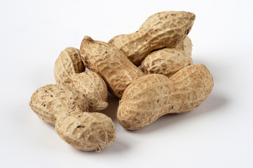 Raw peanuts