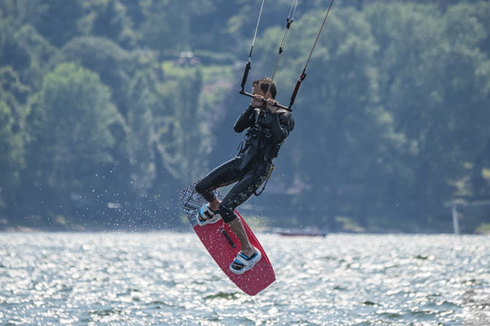 Kitesurfer