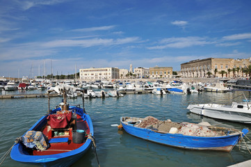 Fototapeta premium Trani ed il suo porto - Puglia