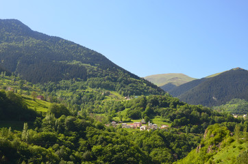 Fototapeta na wymiar Small mountain village in Trabzon