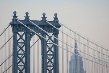 Fototapeta premium Manhattan Bridge i Empire State Building
