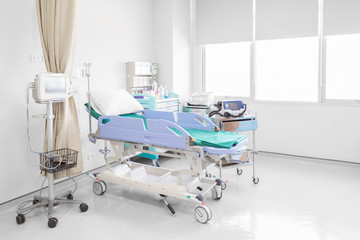 Hospital room with beds and comfortable medical equipped 
